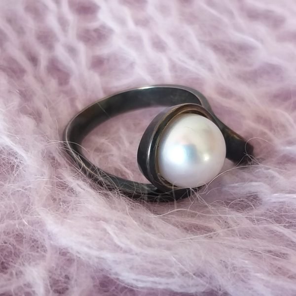 Anillo con perla natural – Image 2