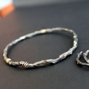 Brazalete contemporáneo en plata